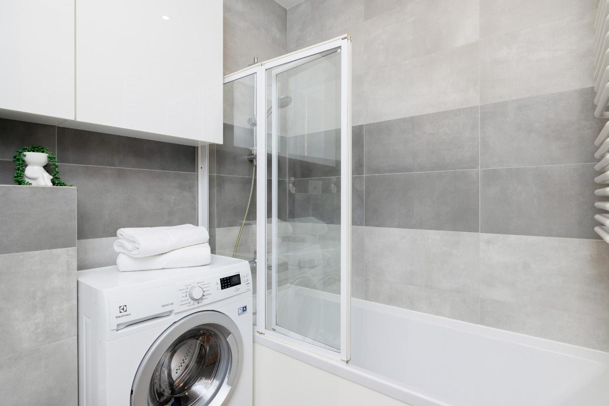 Apartmán Spacious For 6 Guests In With Office By Renters *